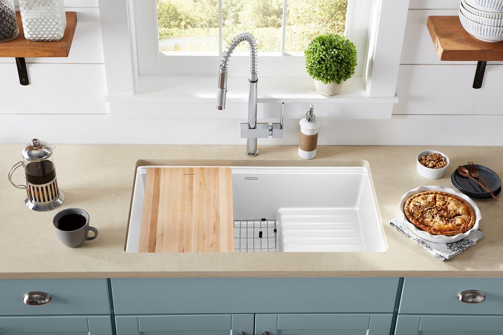Ferguson Exclusive Quartz Luxe 35.9x20.6x9.5 Sng Bwl UnderMT